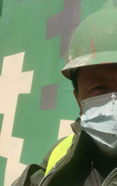 黄浦迷彩漆未完全固化；